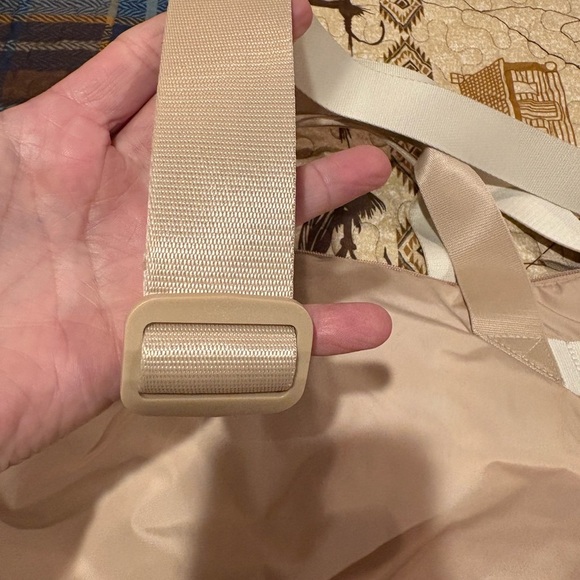 Adidas Originals Puffer Shopper Tote Bag. - Picture 13 of 13